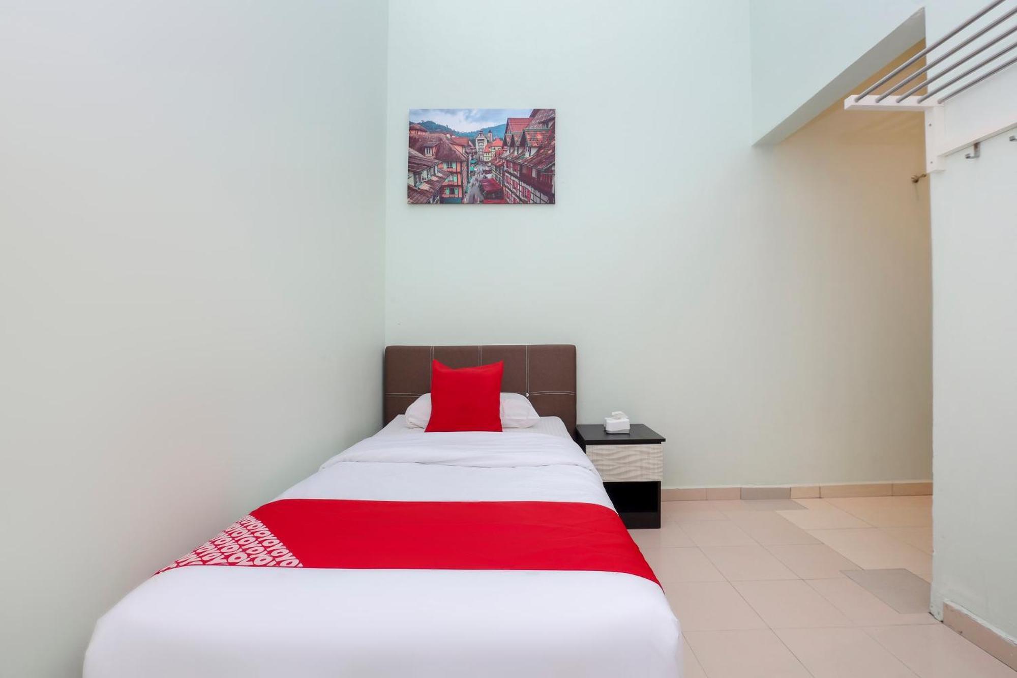 Oyo 90132 Come Inn Premium Kuala Terengganu Exterior foto