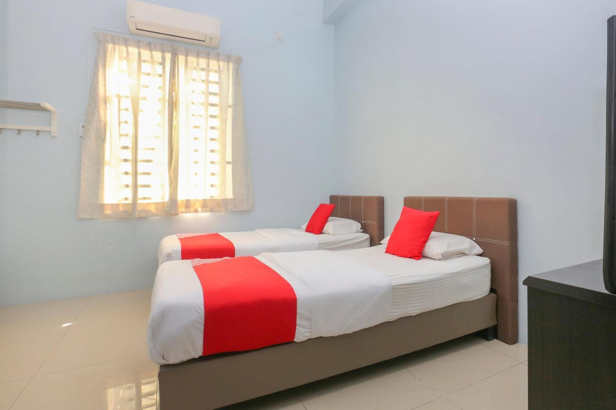 Oyo 90132 Come Inn Premium Kuala Terengganu Exterior foto