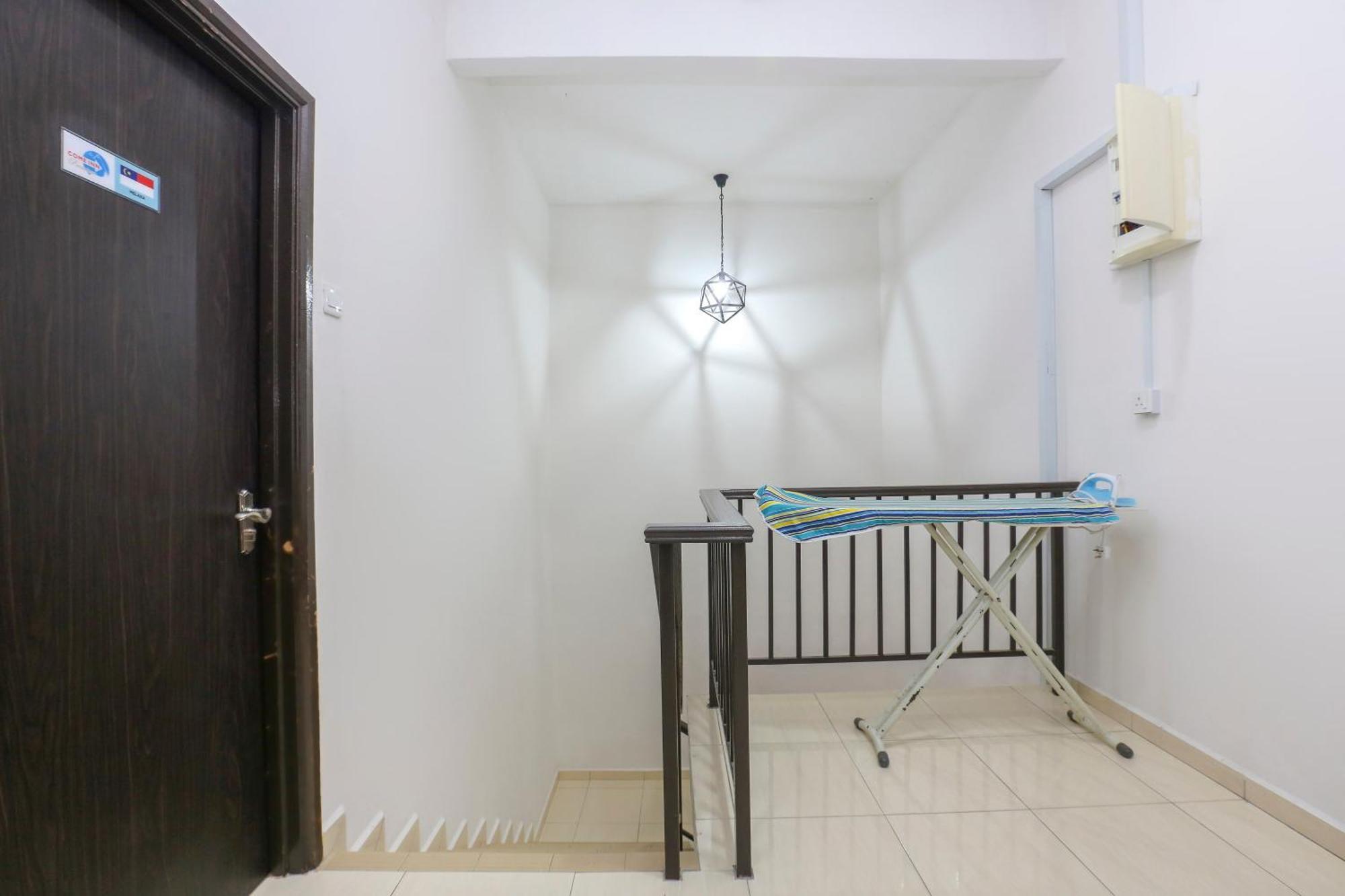 Oyo 90132 Come Inn Premium Kuala Terengganu Exterior foto